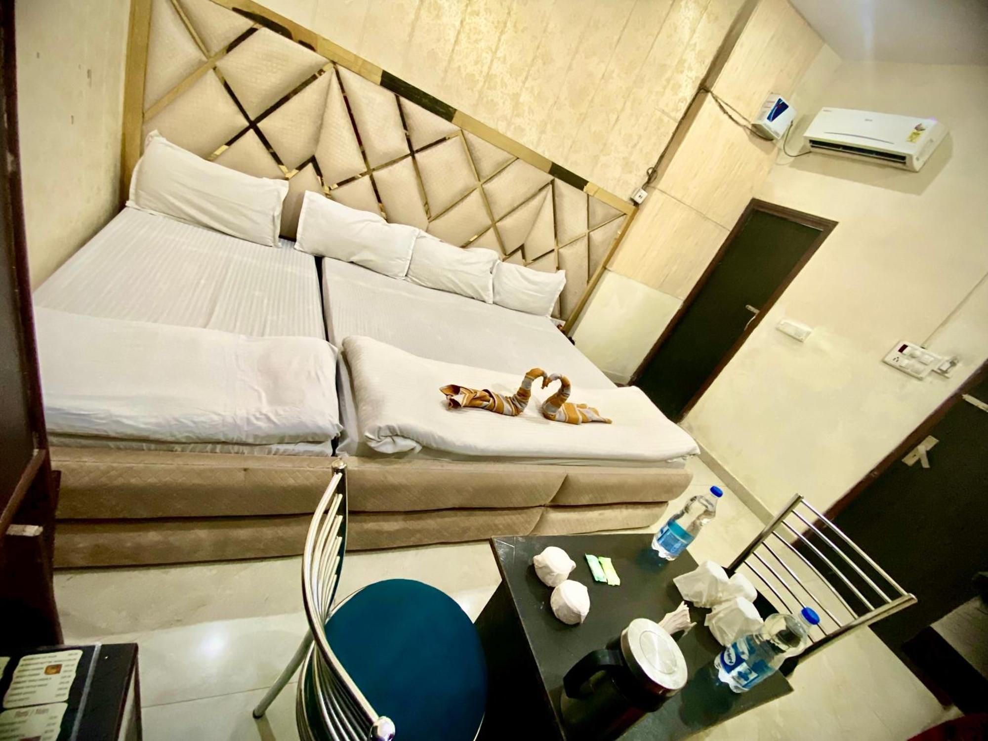 Swaran House Hotel Amritszár Kültér fotó